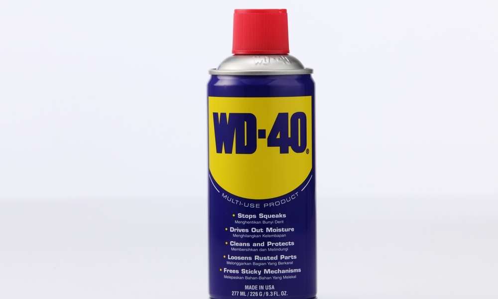 Spray With Penetrating Oil