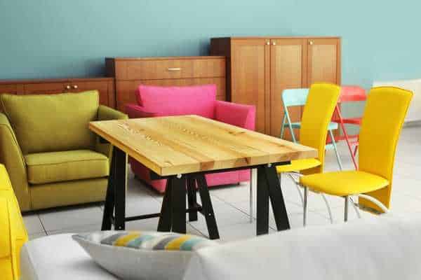 Choose the right color of cherry wood furniture